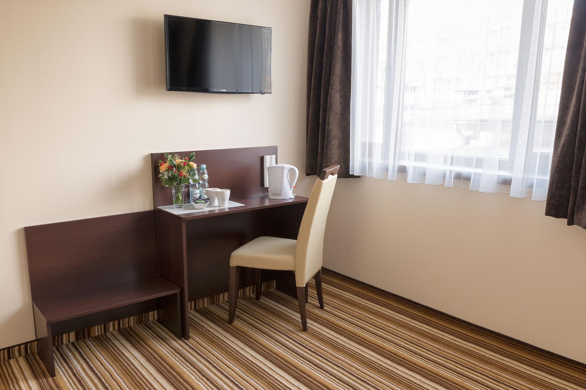 Boutique Hotel'S Kwiska - Legnicka Wrocław Exteriör bild