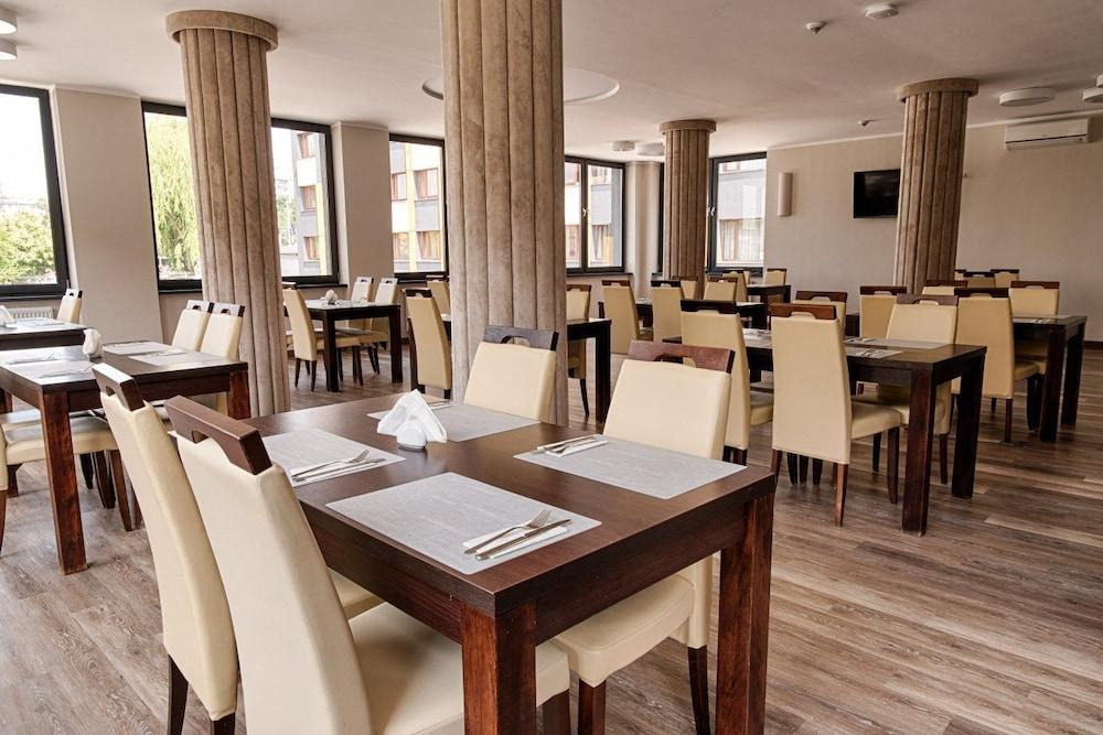 Boutique Hotel'S Kwiska - Legnicka Wrocław Exteriör bild